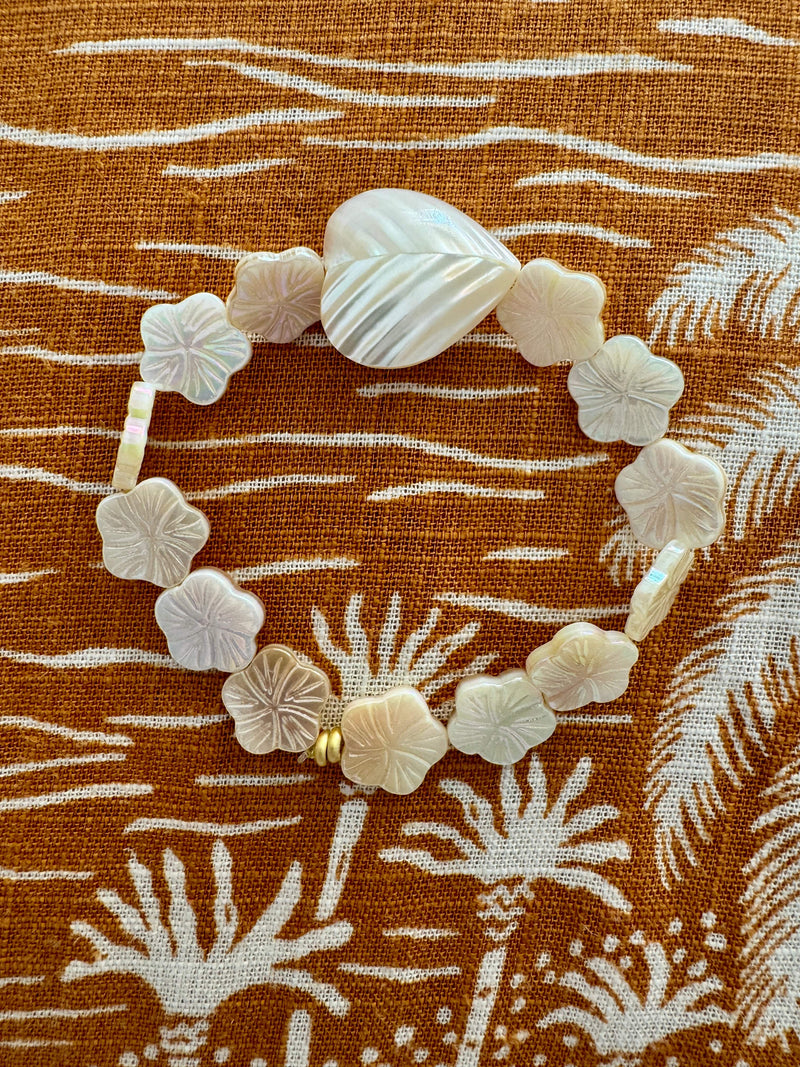 Bougainvillea Café Areia Bracelet