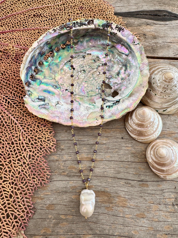Bougainvillea Café Cometa Necklace