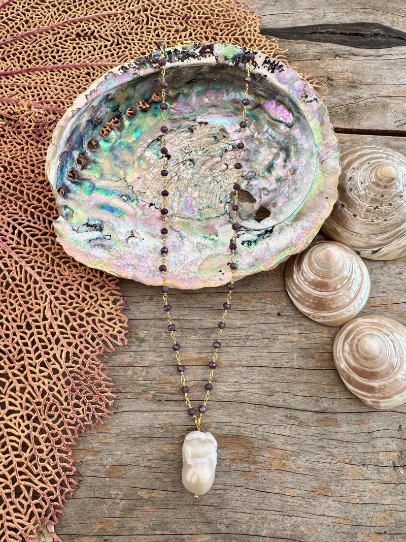 Bougainvillea Café Cometa Necklace