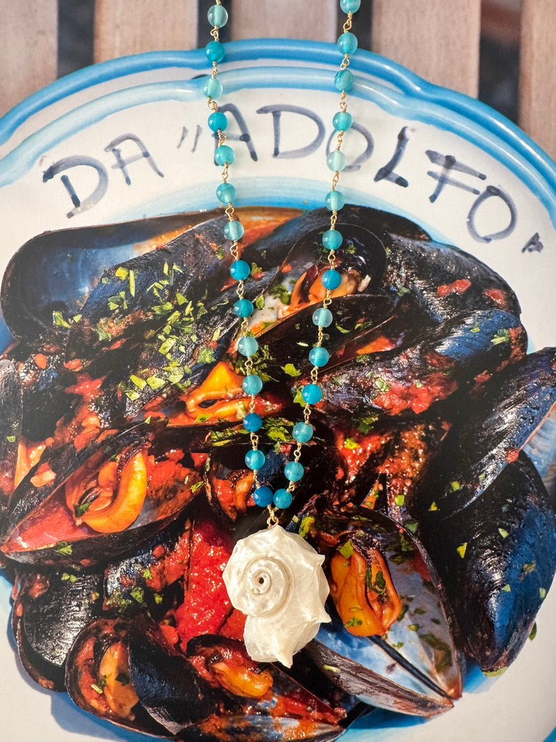 Bougainvillea Café She Sells Seashells