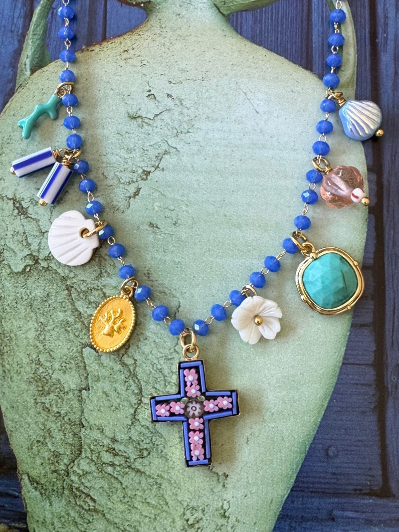 Bougainvillea Café Zimmari Necklace